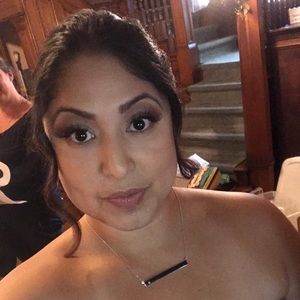 Meet your Posher, Alicia